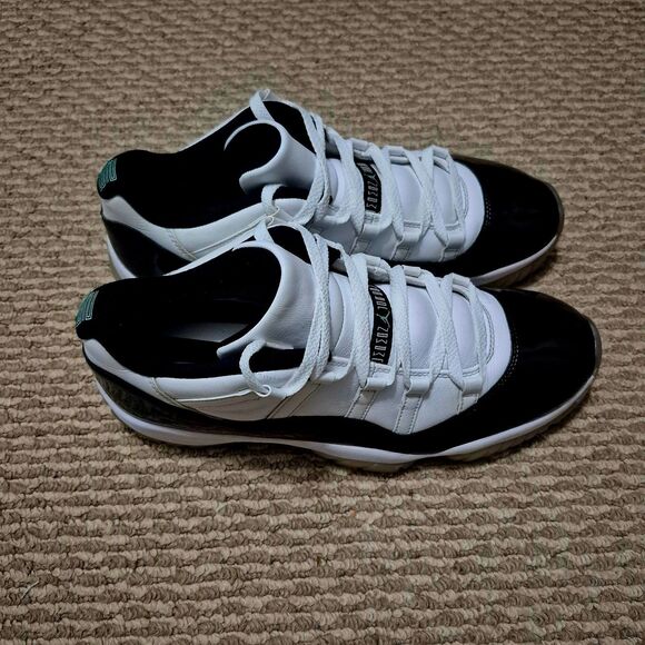 Jordan 11 Low Emerald Green Sz 13 - Picture 4 of 8